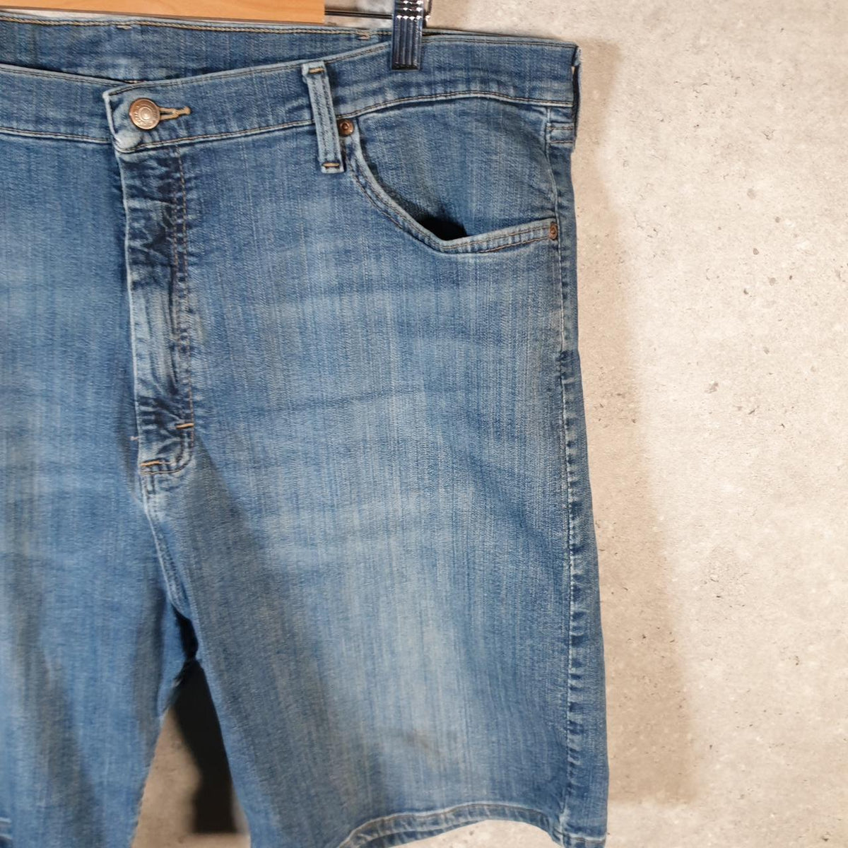 Vintage Wrangler Denim Shorts Jorts Cargo Men’s W42 Relaxed Blue Baggy Cotton