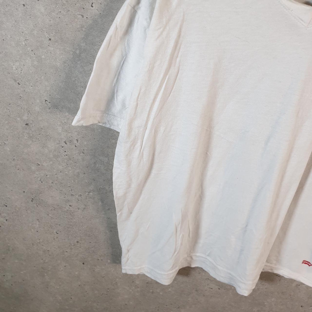 Vintage Levis Spellout T Shirt Shirt Men’s Medium White Logo Athletic Casual