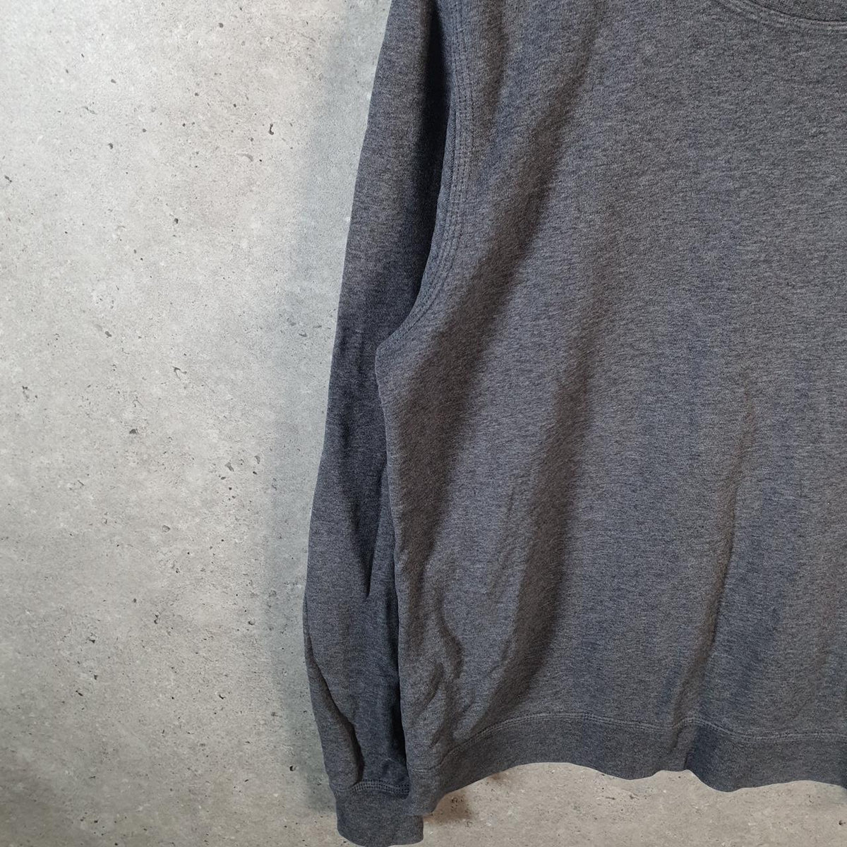 Vintage Nike Club Sweatshirt Men’s Medium Grey Swoosh Y2K Pullover Logo