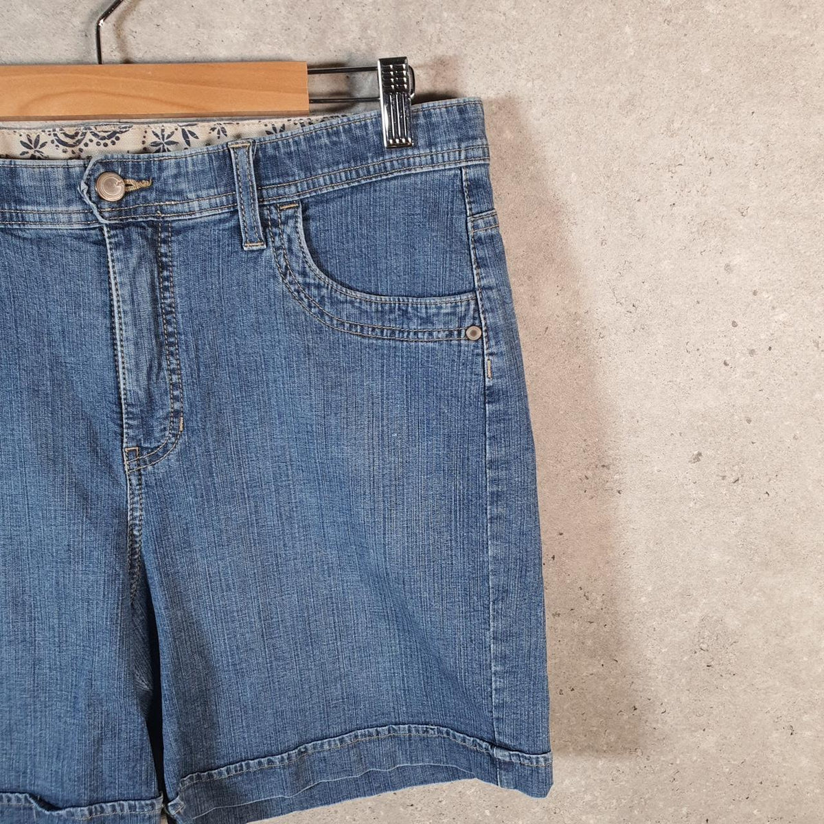 Vintage Lee Low Rise Baggy Shorts Jorts Cargo Womens W34 Blue Relaxed Denim A4524