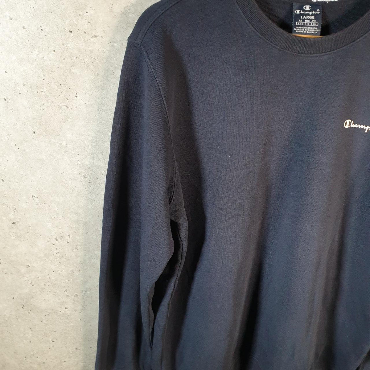 Vintage Champion Sweatshirt Men’s Large Black USA Y2K Pullover Spellout Logo