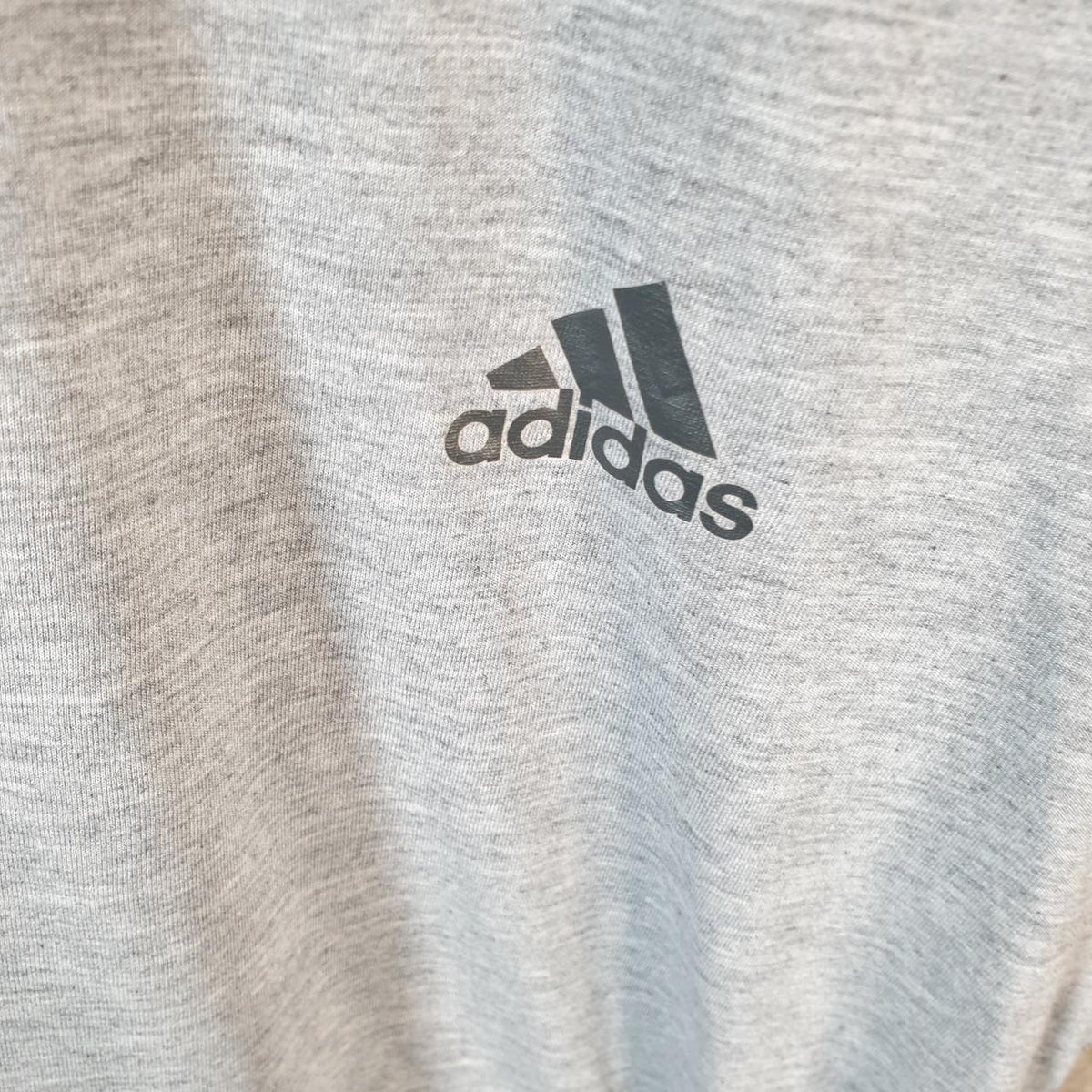 Vintage Adidas Ultimate T Shirt Shirt Men’s XL Grey Three Stripes Logo Athletic C9700