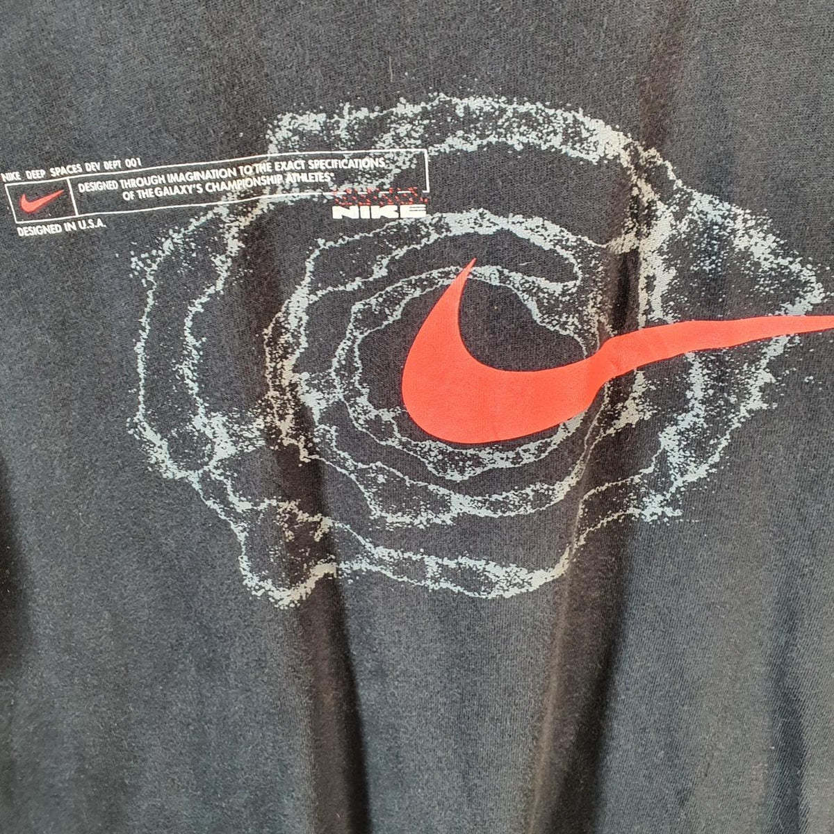 Vintage Nike T Shirt Men’s Medium Black Printed Single Swoosh Logo Athletic Big Fish Vintage