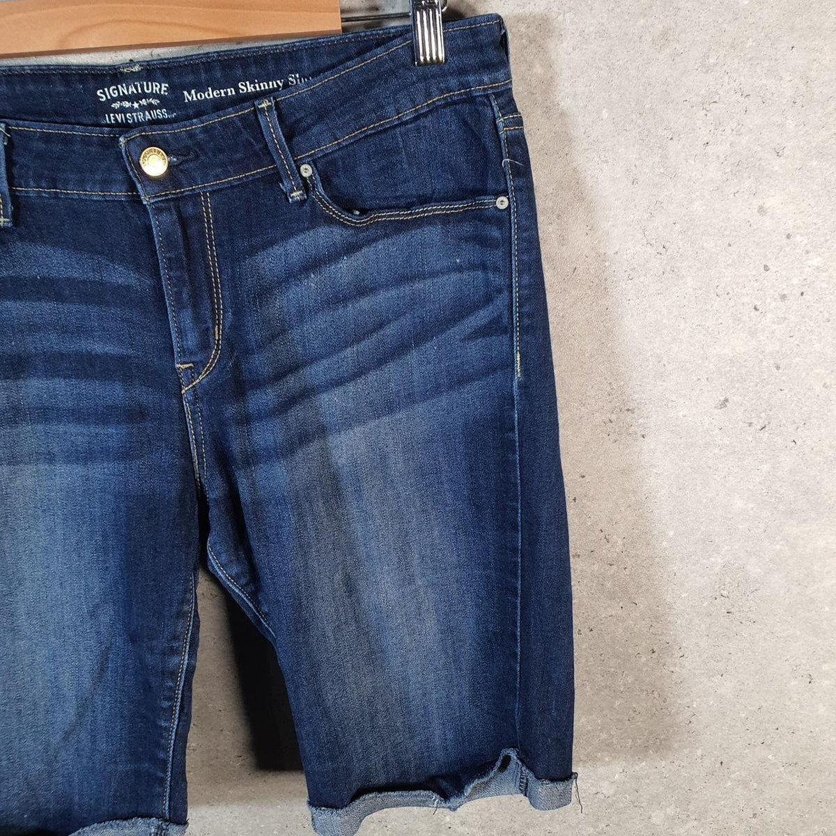 Vintage Levi’s Baggy Shorts Jorts Cargo Womens W31 Blue Relaxed Denim
