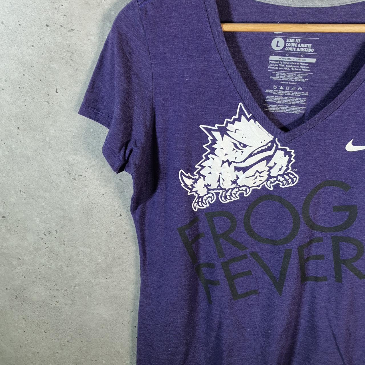 Vintage Nike Frog Fever USA T Shirt Womens Large Purple Spellout Swoosh Athletic