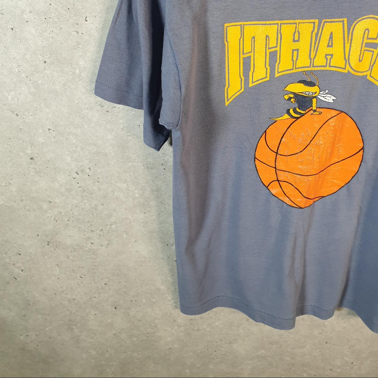 Vintage Fruit Of The Loom Ithaca Basketball 90s USA Single Stitch T Shirt Men’s Medium Grey