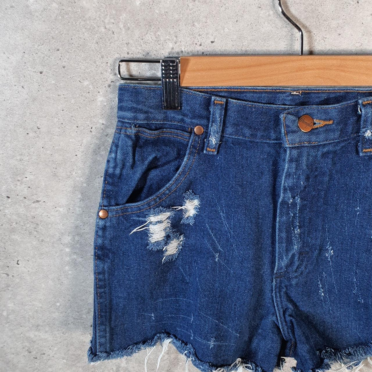 Vintage Wrangler Cut Off Baggy Shorts Jorts Cargo Womens W26 Blue Relaxed Denim