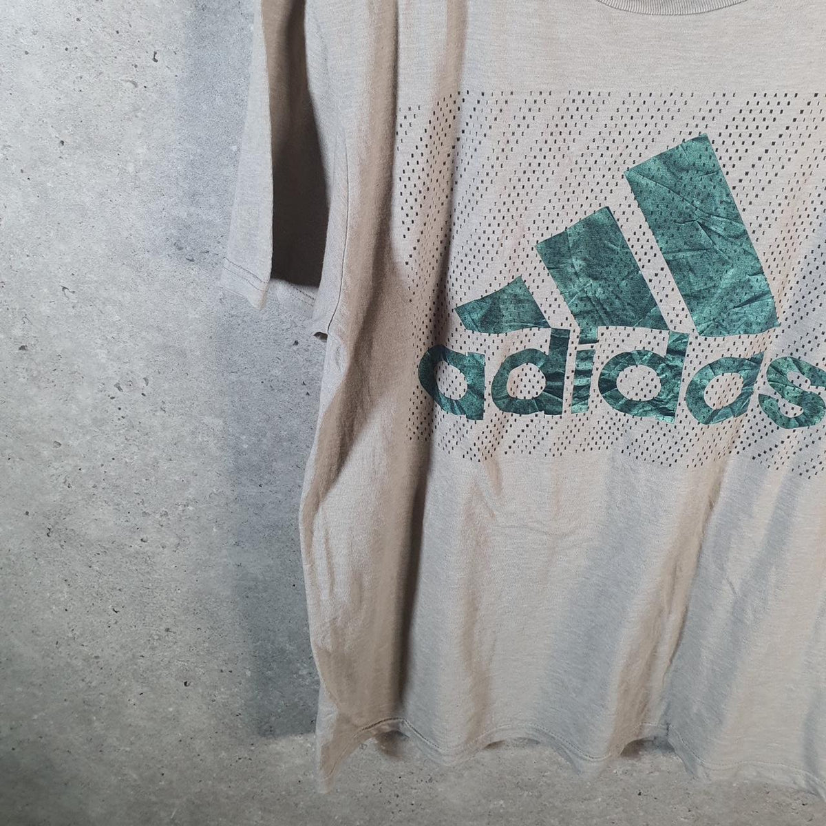 Vintage Adidas Go To Performance Tee T Shirt Men’s Medium Grey Three Stripes Logo