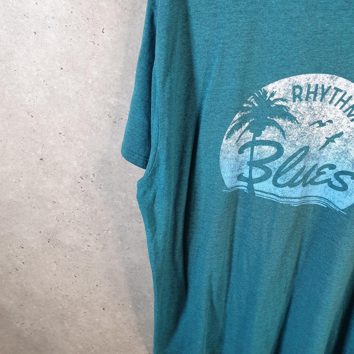 Vintage Sonoma Rhythm and Blues Graphic T Shirt Men’s 2XL Blue Casual Sports Logo