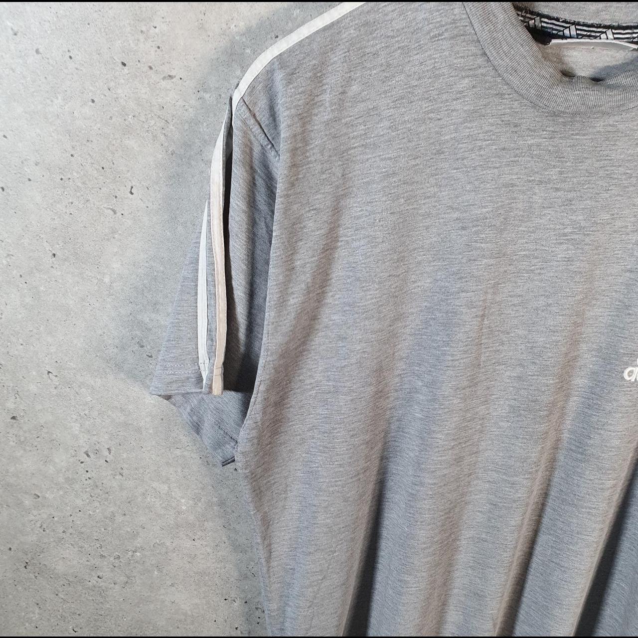 Vintage Adidas 90s USA T Shirt Men’s Medium Grey Three Stripes Logo Athletic