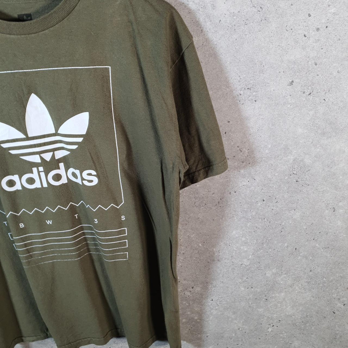 Vintage Adidas Trefoil Retro T Shirt Shirt Men’s Medium Khaki Green Logo Athletic