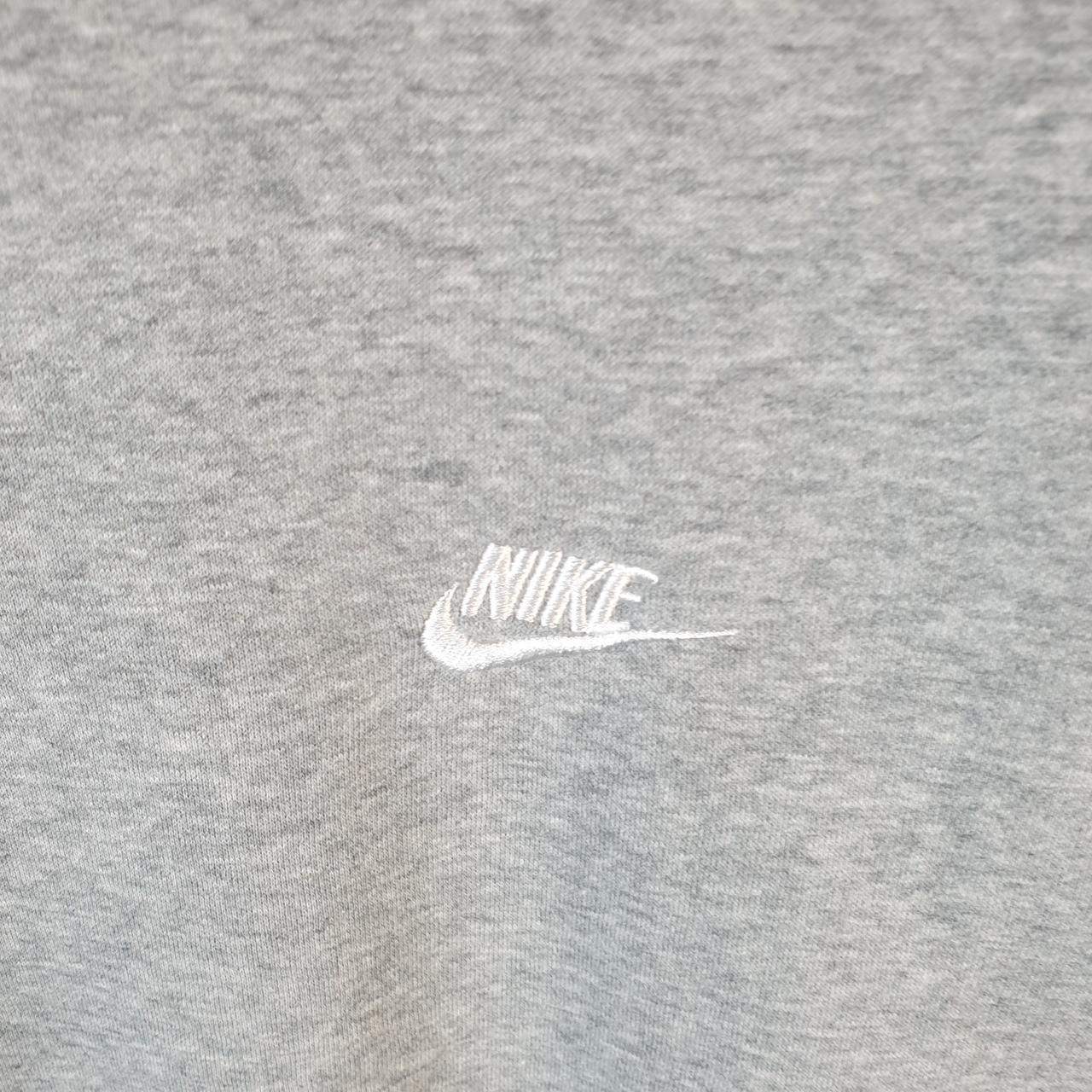Vintage Nike Club Embroidered Sweatshirt Men’s Medium Grey Swoosh Y2K Pullover Logo