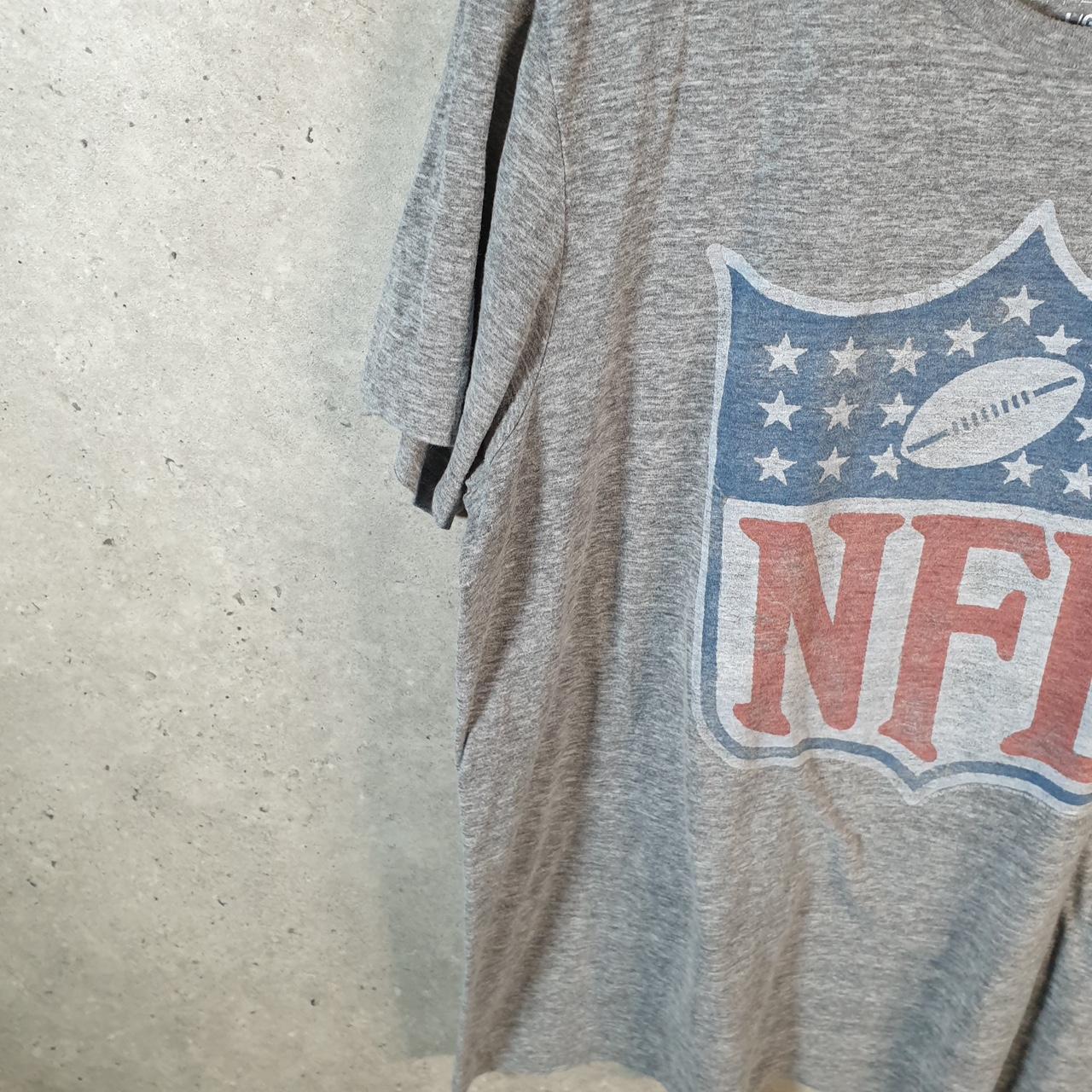 Vintage NFL Graphic T Shirt Men’s Large Grey Logo Pro Sport USA Athletic