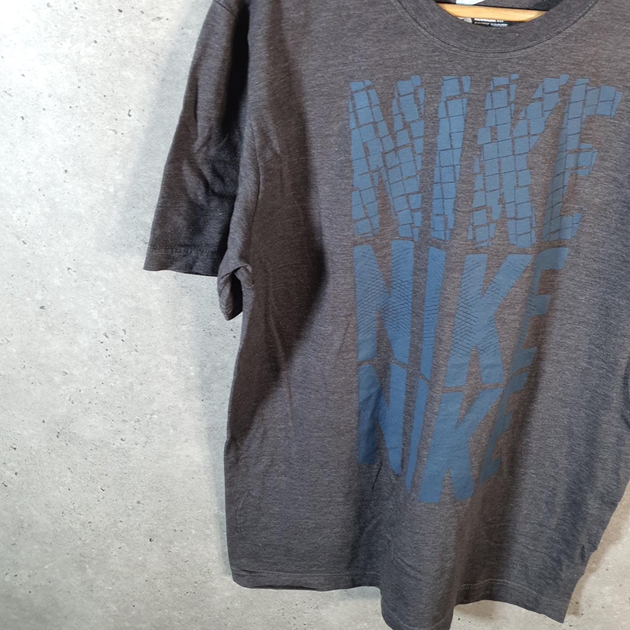 Vintage Nike Club Spellout T Shirt Men’s Large Grey Logo Swoosh Athletic