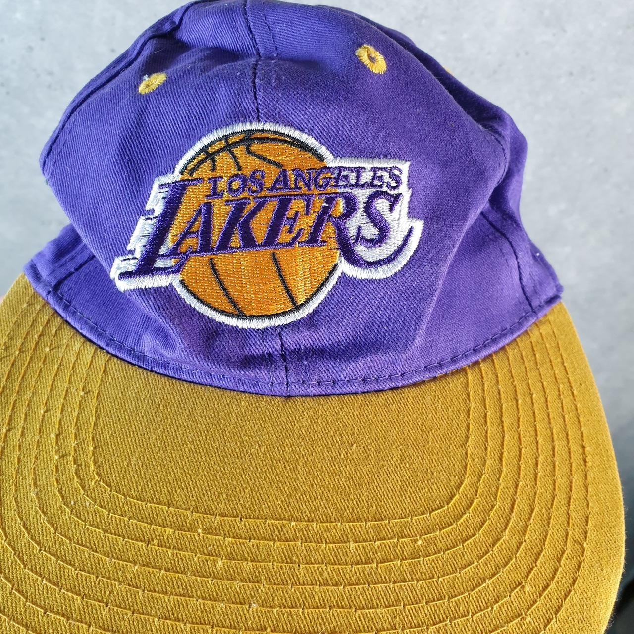 Vintage NBA Los Angeles Lakers Adjustable Cap Men’s USA Spellout Athletic C8506