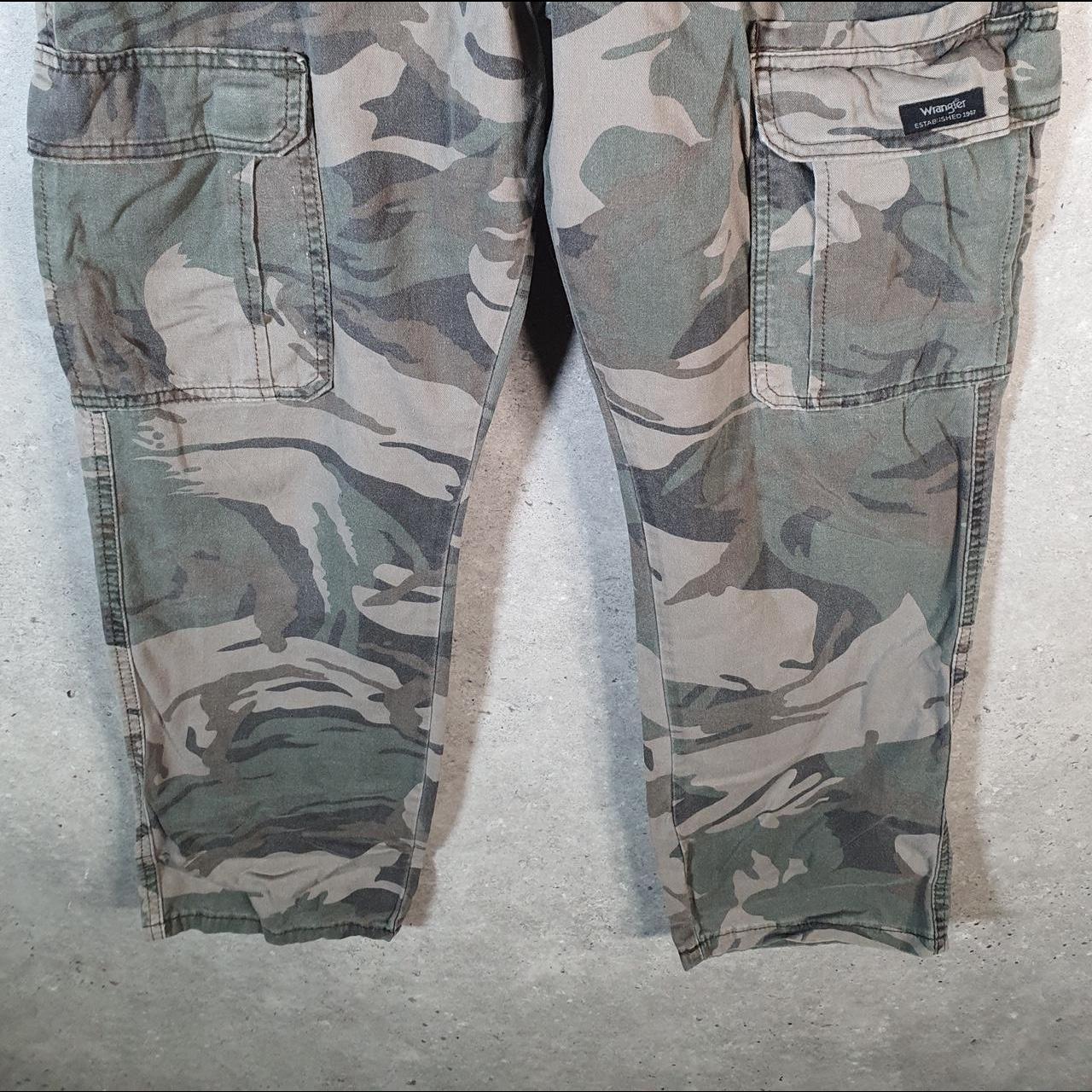 Vintage Wrangler Camouflage Army Cargo Trousers Mens W30 L30 Green RealTree Big Fish Vintage