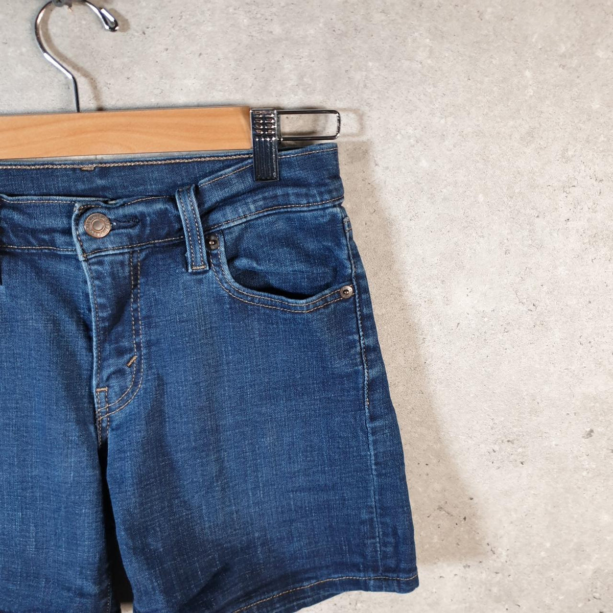Vintage Levi’s Baggy Shorts Jorts Cargo Womens W26 Blue Relaxed Denim
