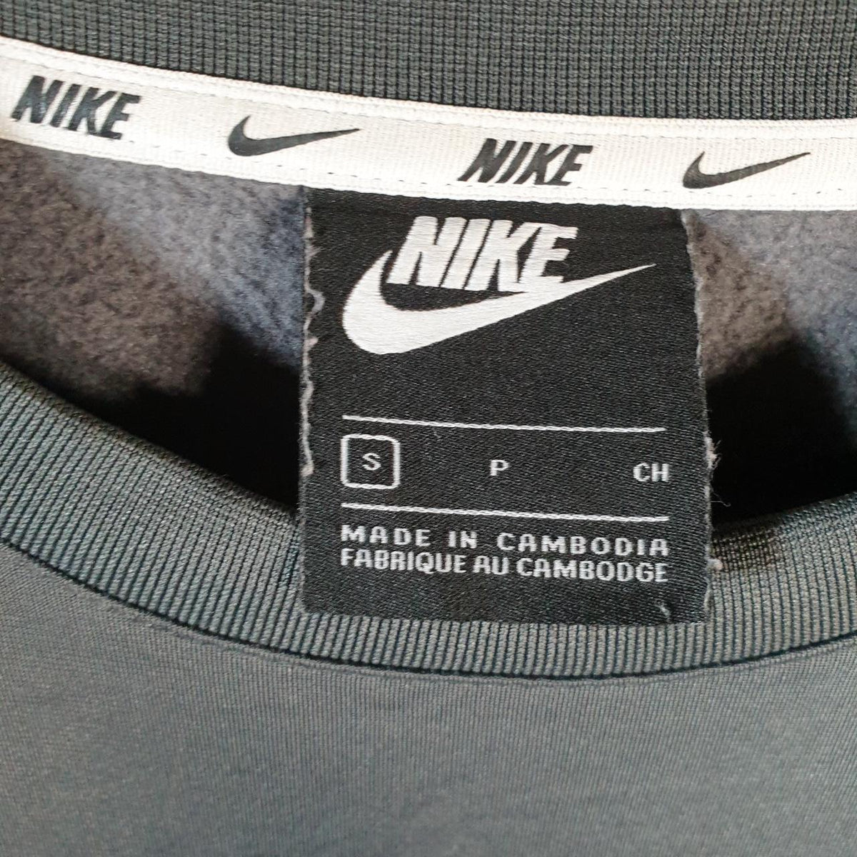 Vintage Nike Club Sweatshirt Mens Small Grey Swoosh Y2K Pullover Logo