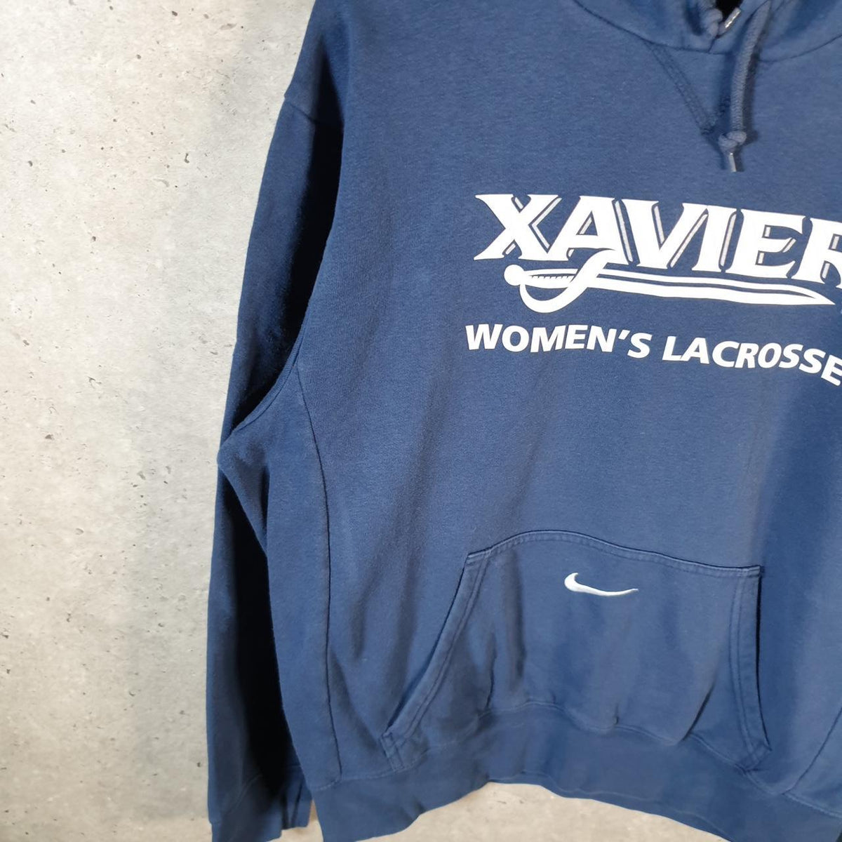 Vintage Nike Centre Swoosh Xavier Lacrosse Hoodie Men’s Small Navy Blue Swoosh Y2K