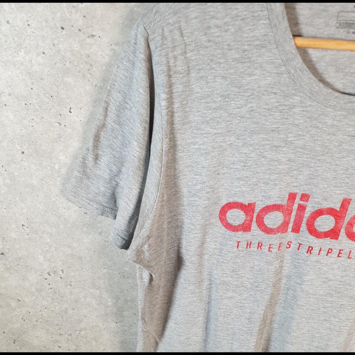 Vintage Adidas Spellout T Shirt Men’s Large Grey Three Stripes Logo Athletic