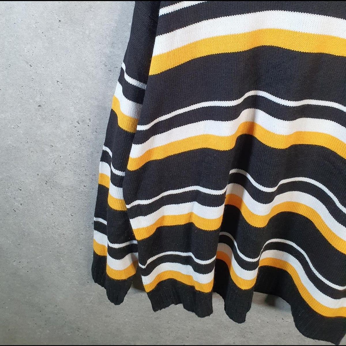 Vintage SouthPole Y2K Spellout Knit Sweater Jumper Mens XL Black Striped Pullover Hip Hop