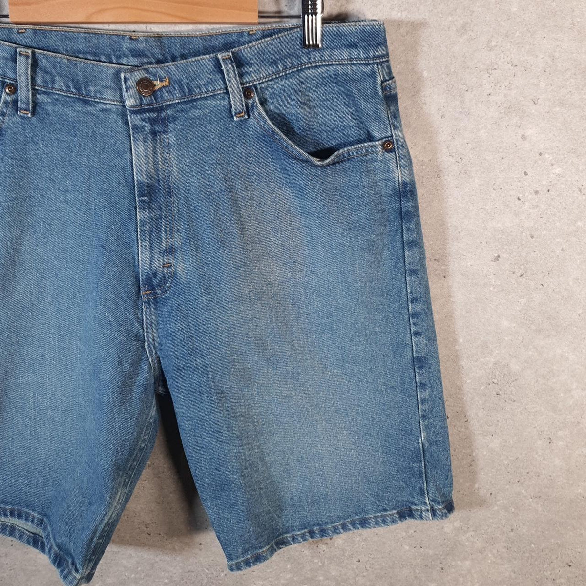 Vintage Wrangler Denim Shorts Jorts Cargo Men’s W38 Relaxed Blue Baggy Cotton