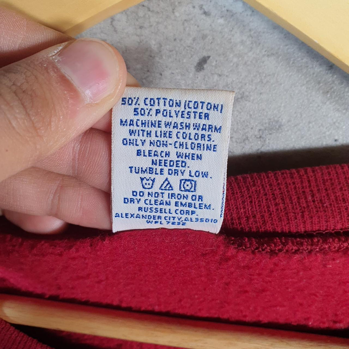 Vintage Russell Athletic Sweatshirt Men’s XL Burgundy Red Pullover Baggy Crewneck