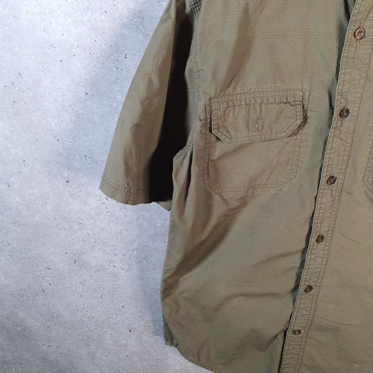 Vintage Carhartt Shirt Button Down Mens Small Khaki Green Short Sleeve Chore Utility Relaxed