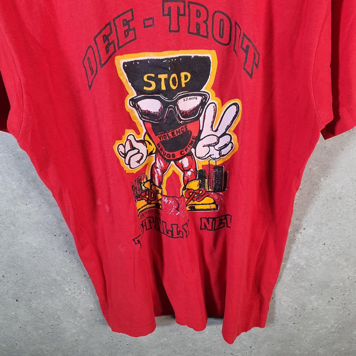 Vintage Best Fruit of the Loom Detroit Crime 1993 USA Single Stitch T Shirt Men’s Large Red Big Fish Vintage