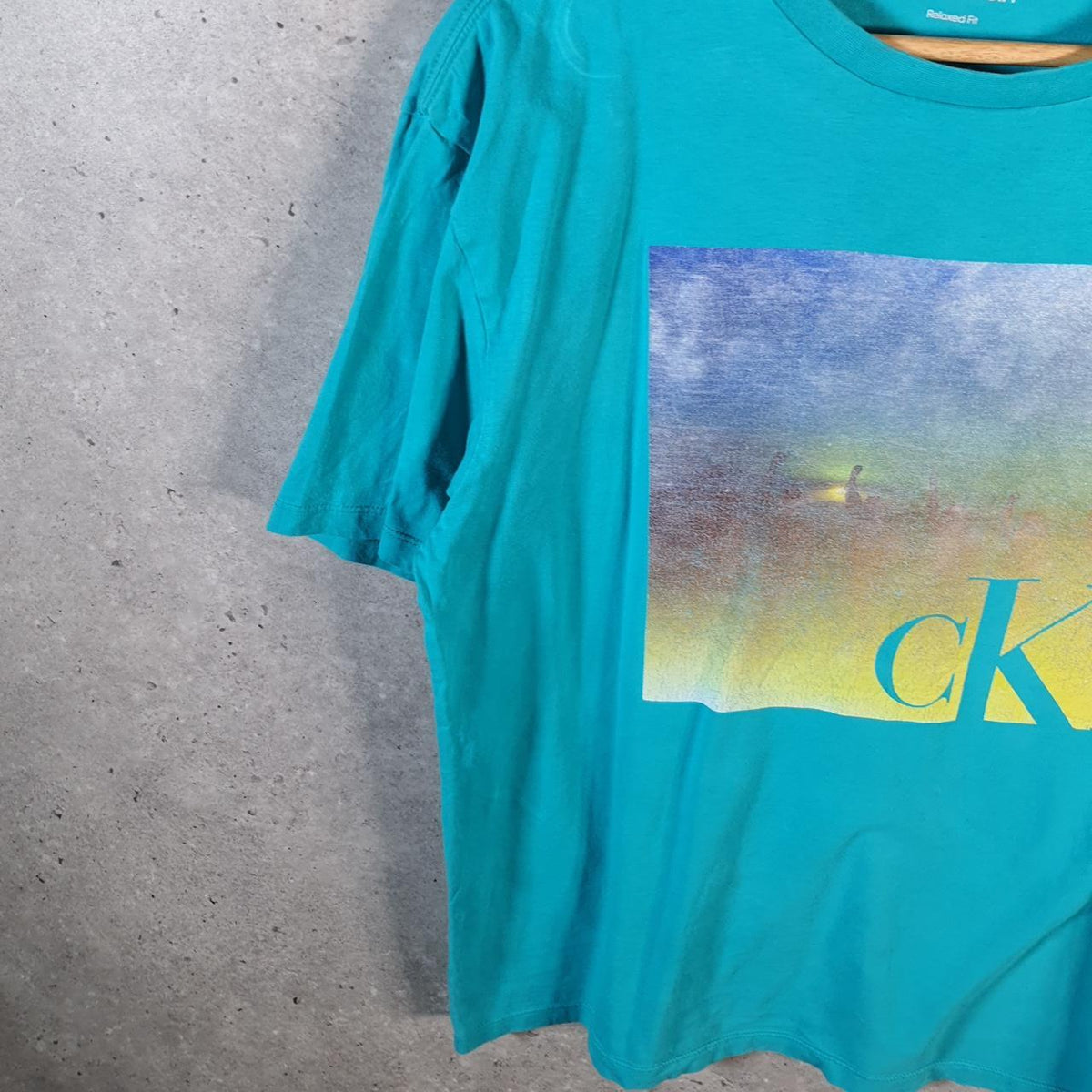 Vintage Calvin Klein Graphic T Shirt Men’s Medium Blue Regular Fit Spellout Logo