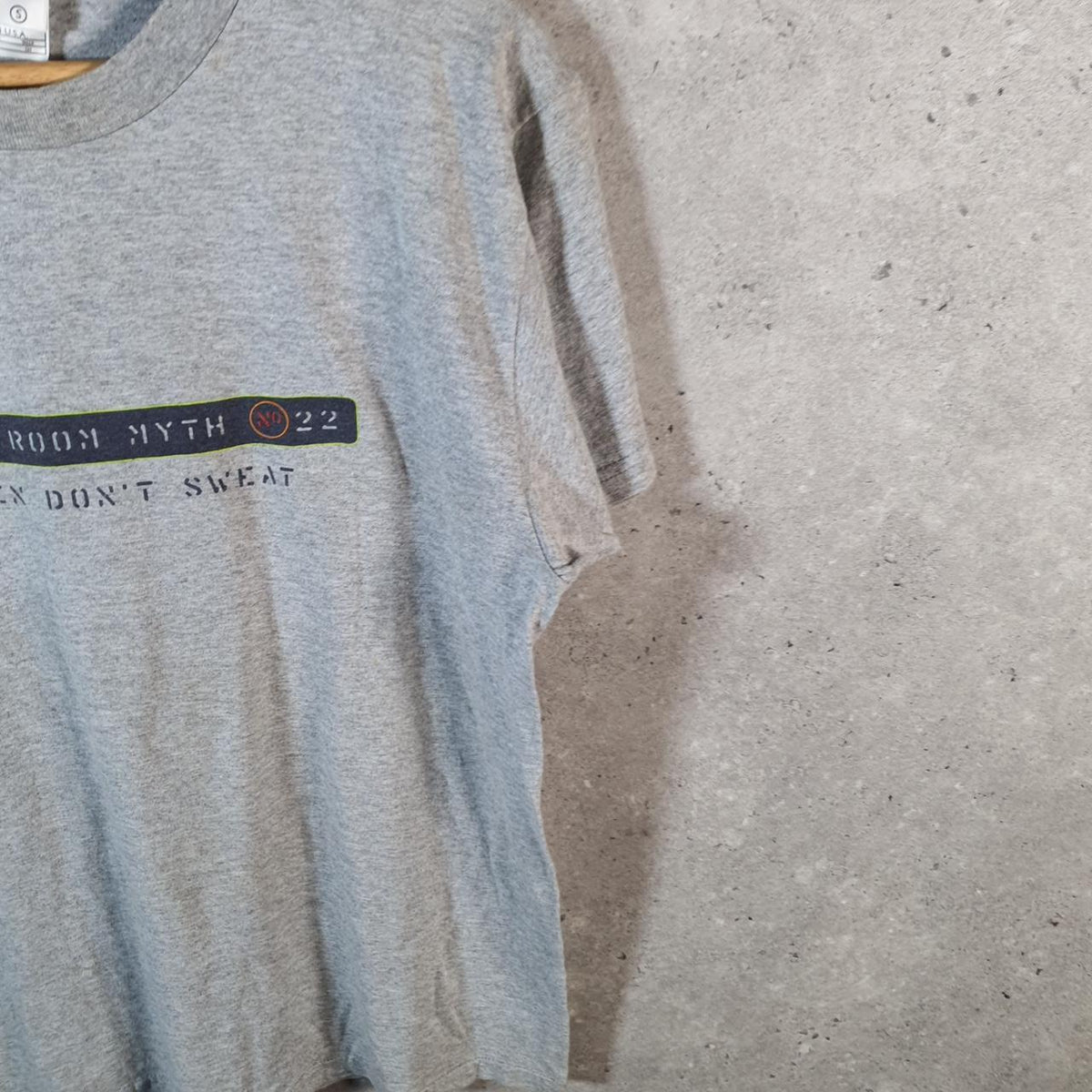 Vintage Nike 90s USA Women Don’t Sweat Pigs Can Fly T Shirt Men’s Large Grey Logo Swoosh