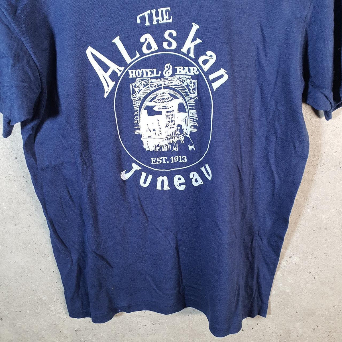 Vintage Oneita Alaska Graphic Single Stitch T Shirt Men’s Medium Blue Big Fish Vintage