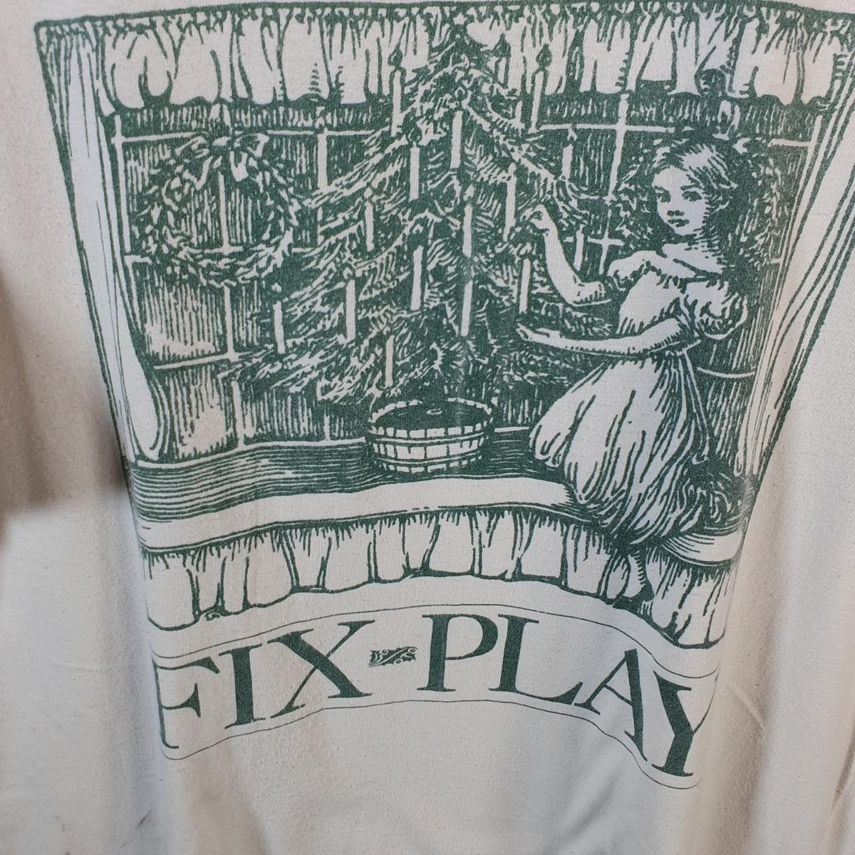 Vintage Fix Play Christmas Graphic 90s USA Single Stitch T Shirt Men’s Small White Big Fish Vintage