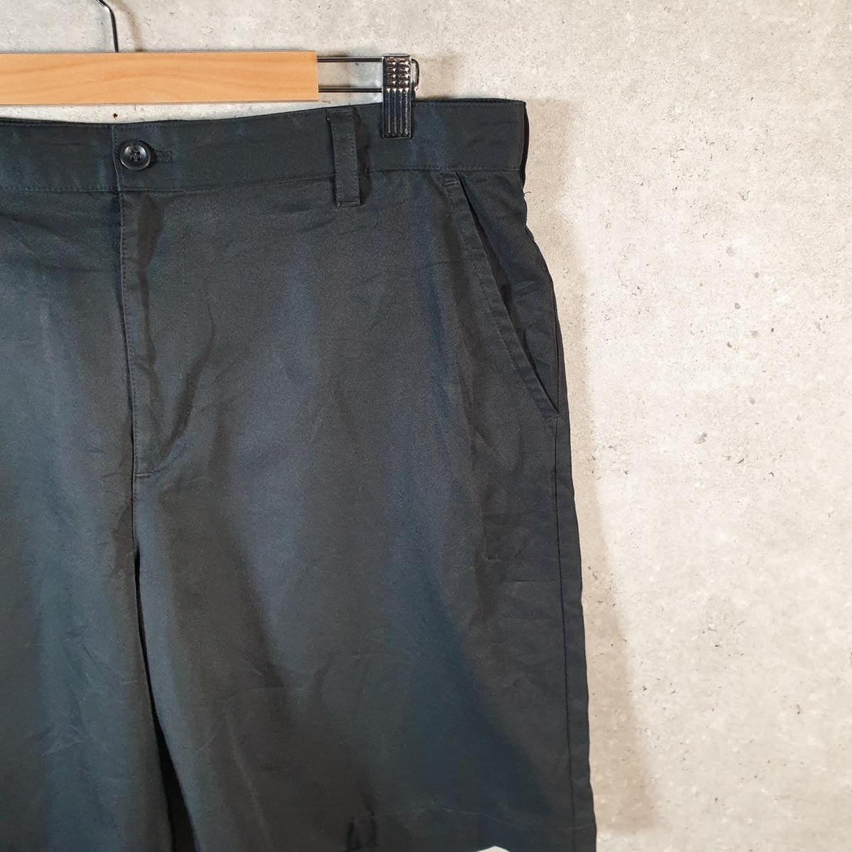 Vintage Izod Golf Chino Shorts Jorts Cargo Men’s Medium Black Baggy Cotton