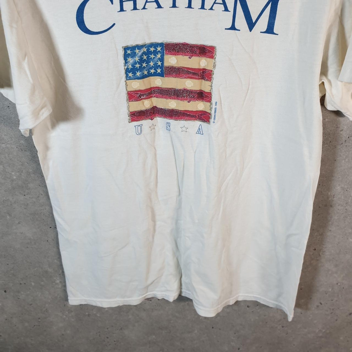 Vintage Hanes Beefy Chatham Gran Prints 1996 USA Single Stitch T Shirt Men’s Medium White Big Fish Vintage