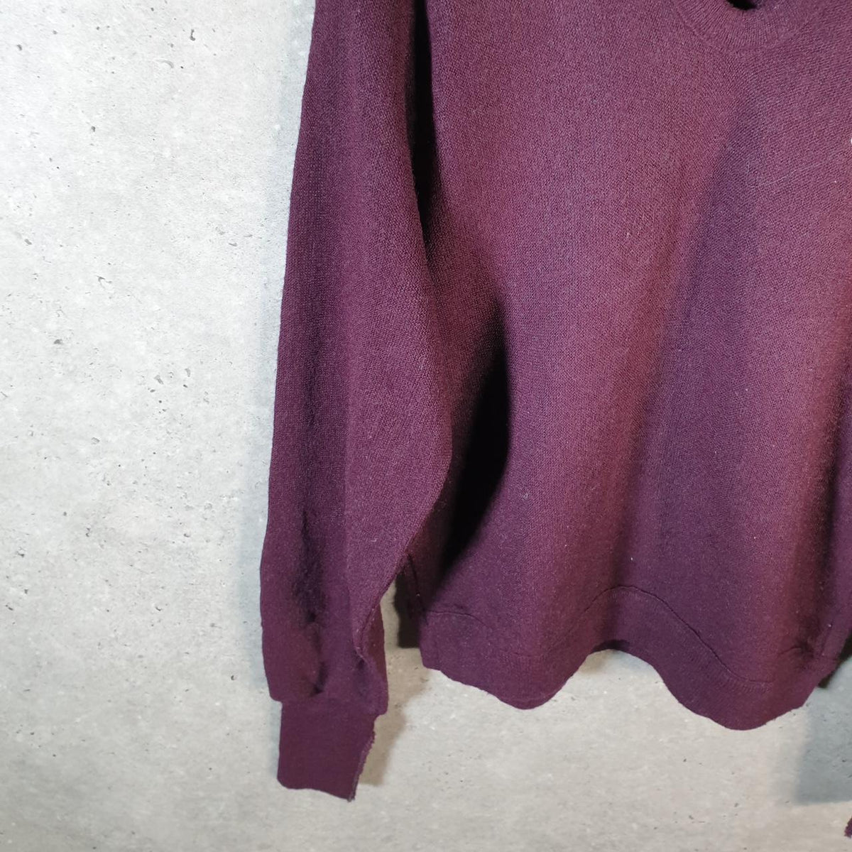 Vintage Izod Lacoste 90s USA Sweatshirt Men’s Medium Burgundy Pullover Logo Y2K Jumper
