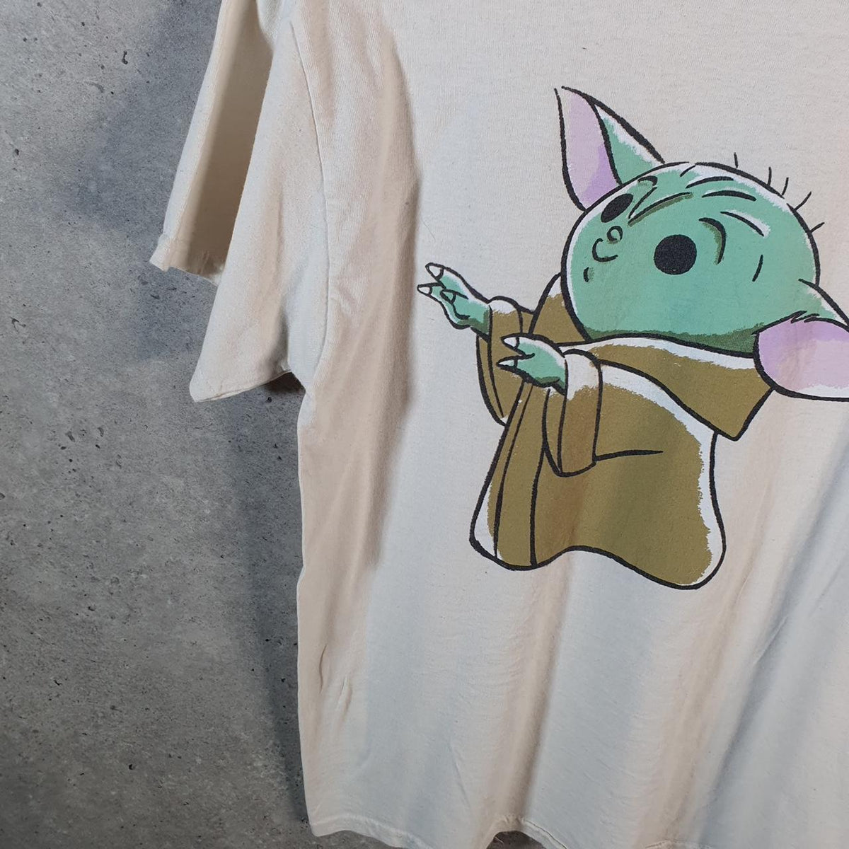 Vintage Star Wars Yoda T Shirt Shirt Men’s Medium White Logo Graphic Spellout