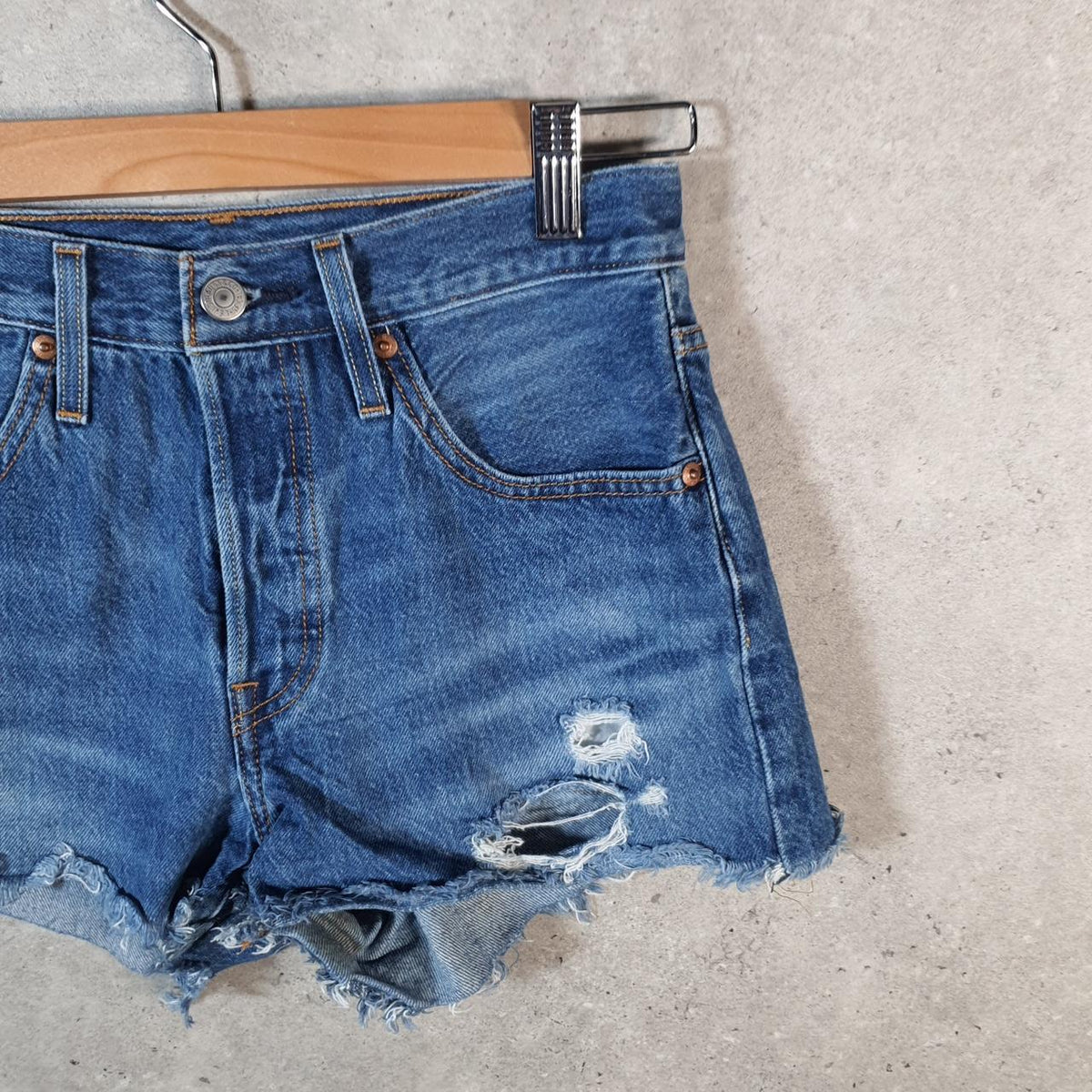 Vintage Levi’s 501 Cut Off Baggy Shorts Jorts Cargo Womens W25 Blue Relaxed Denim