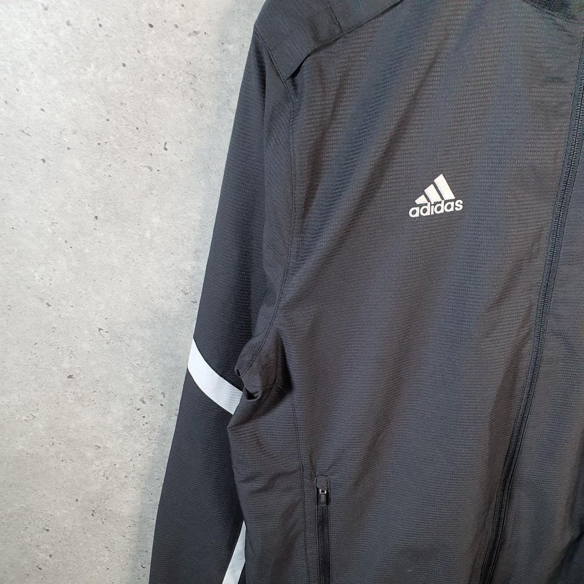 Vintage Adidas Windbreaker Track Jacket Mens Medium Black USA Three Stripes Full Zip