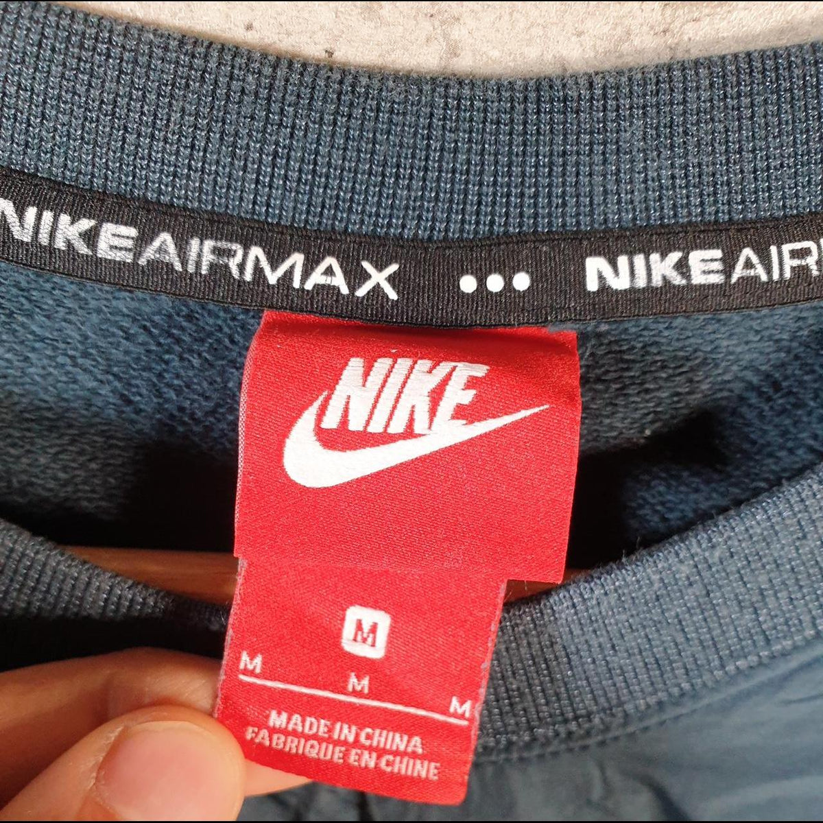 Vintage Nike Airmax Sweatshirt Men’s Medium Navy Blue Swoosh Y2K Pullover