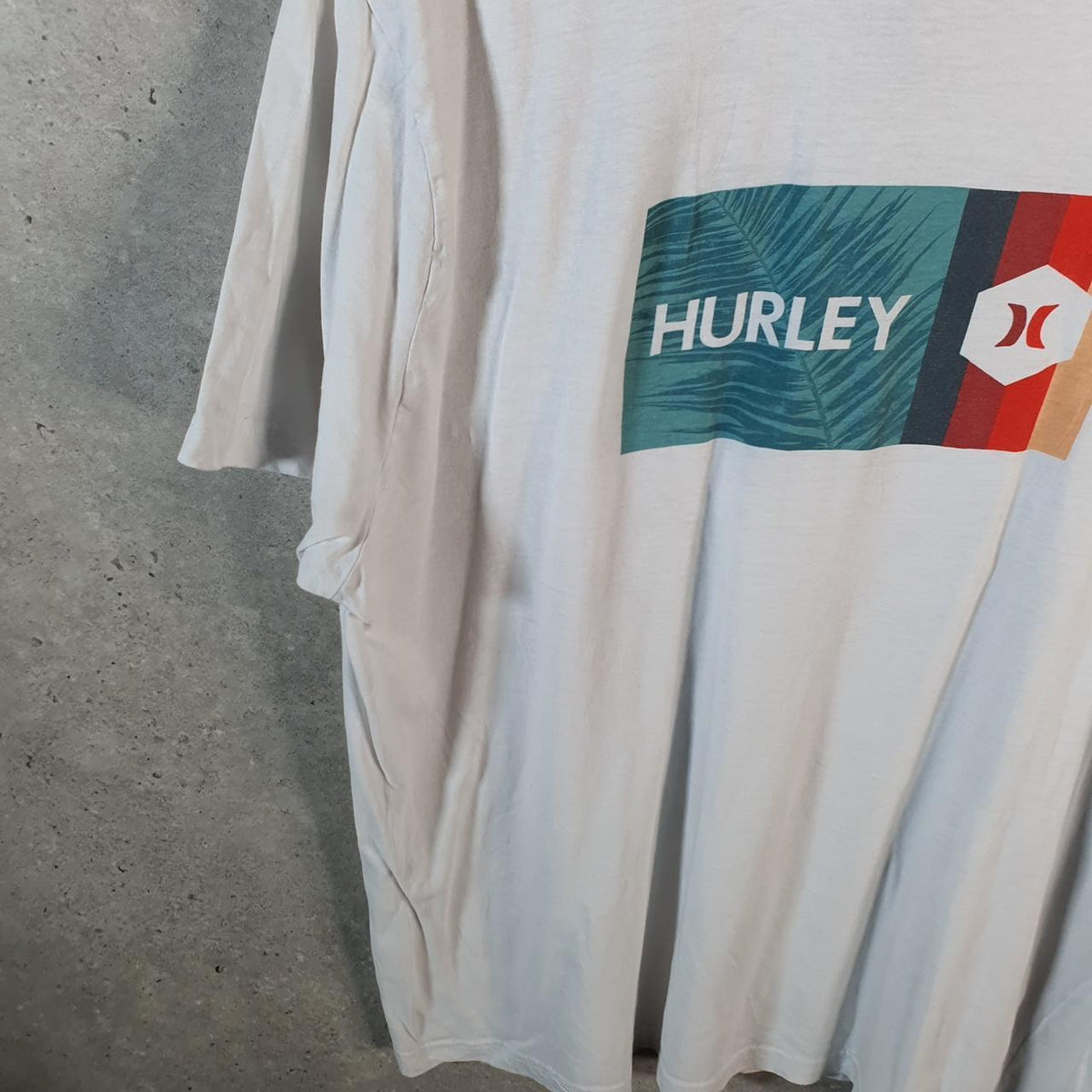 Vintage Hurley Graphic T Shirt Men’s White Large Casual Sports Logo Athletic