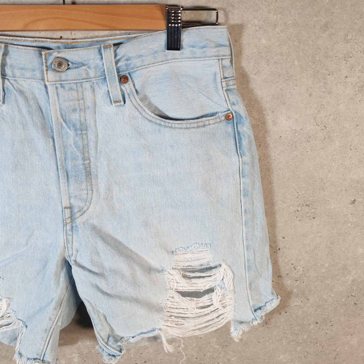 Vintage Levi’s 501 Cut Off Baggy Shorts Jorts Cargo Womens W29 Blue Relaxed Denim