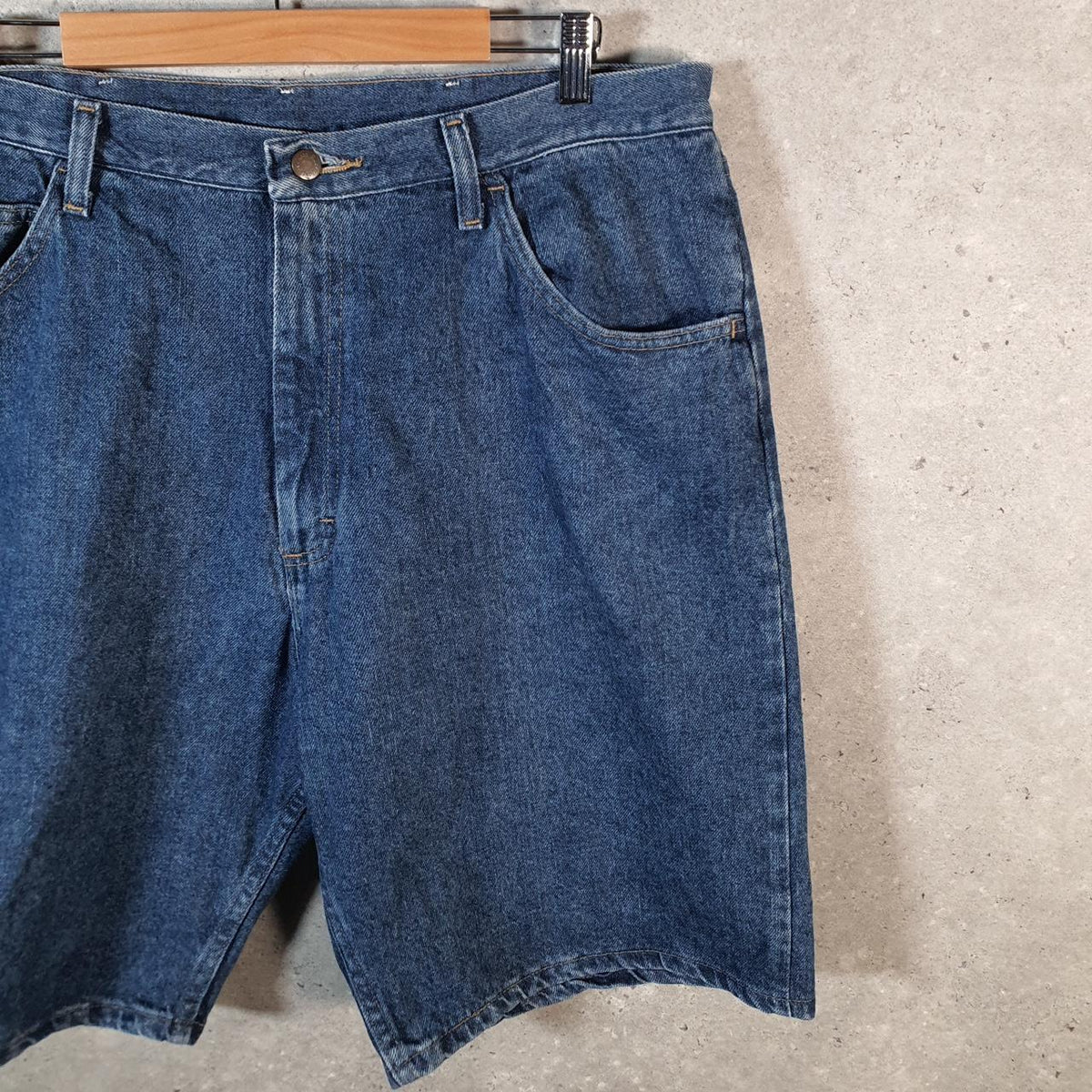 Vintage Wrangler Denim Shorts Jorts Cargo Men’s W38 Blue Baggy Cotton