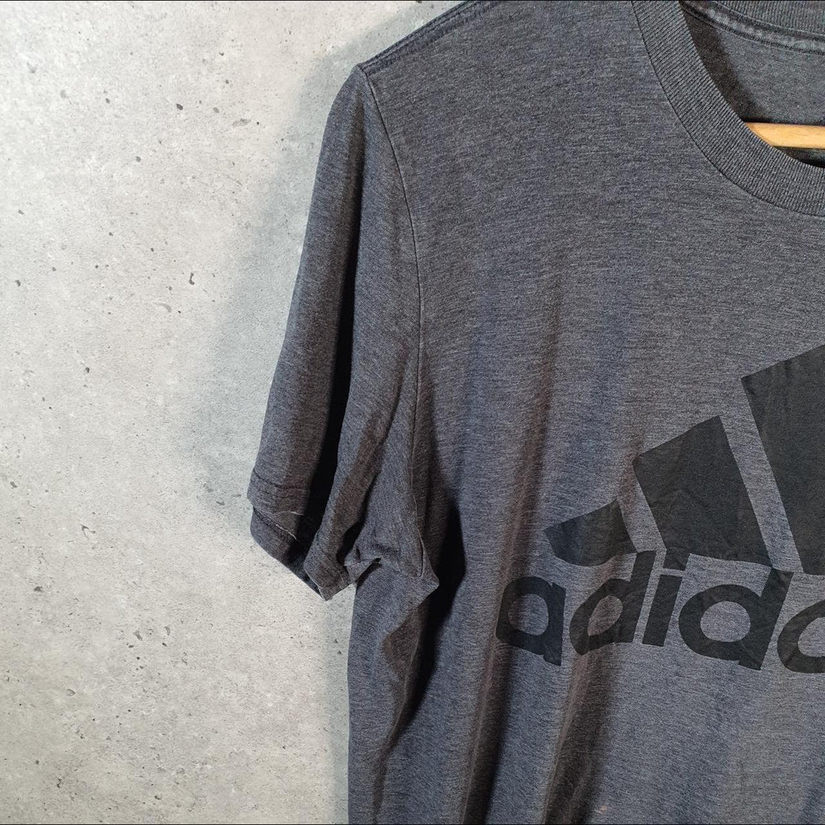 Vintage Adidas Amplifier T Shirt Men’s Medium Grey Three Stripes Logo Athletic