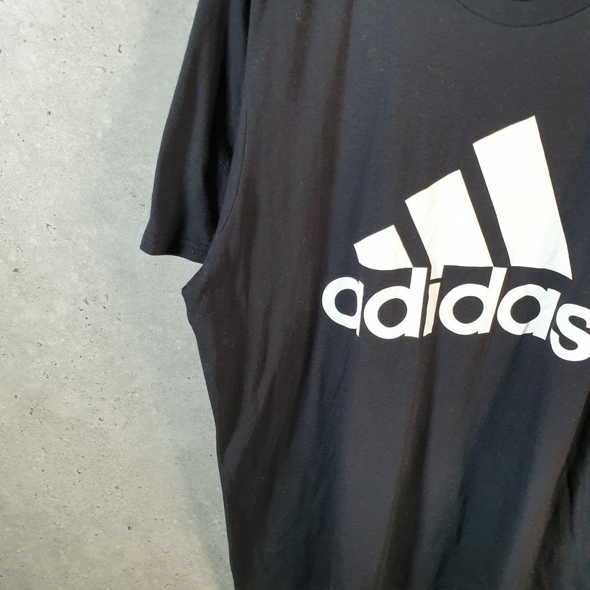 Vintage Adidas Go Tee Performance T Shirt Shirt Men’s XL Black Three Stripes Logo Athletic