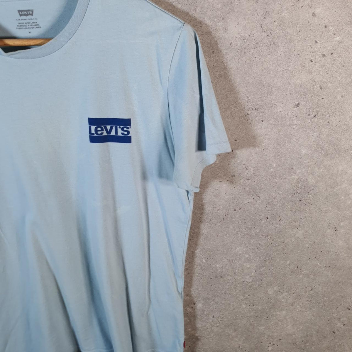 Vintage Levis Spellout T Shirt Shirt Men’s Medium Blue Logo Athletic Casual