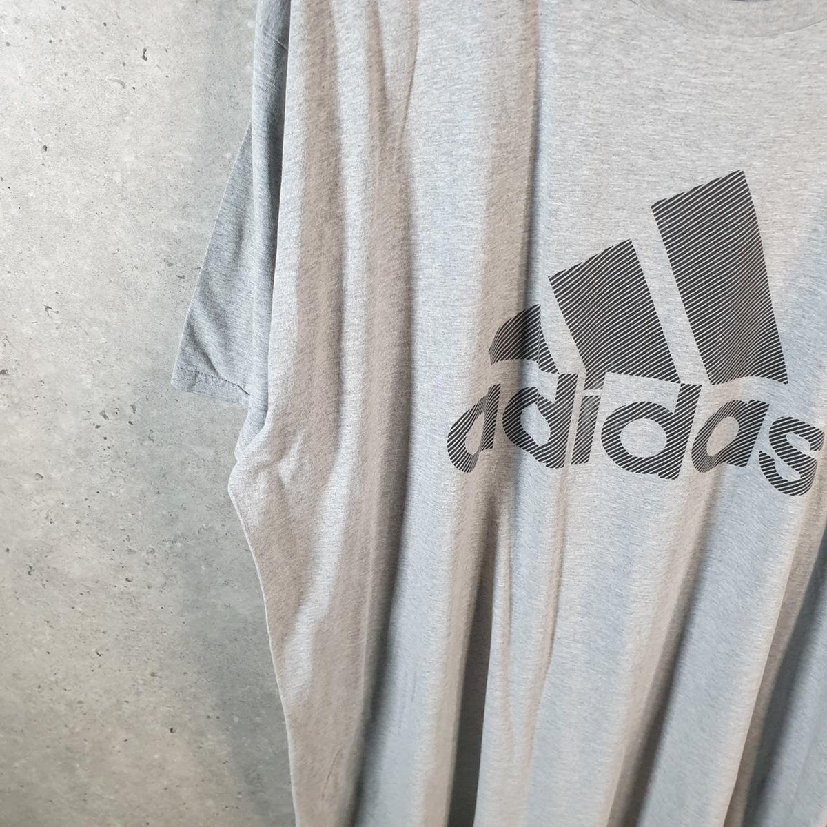 Vintage Adidas Go Tee T Shirt Shirt Men’s 2XL Grey Three Stripes Logo Athletic