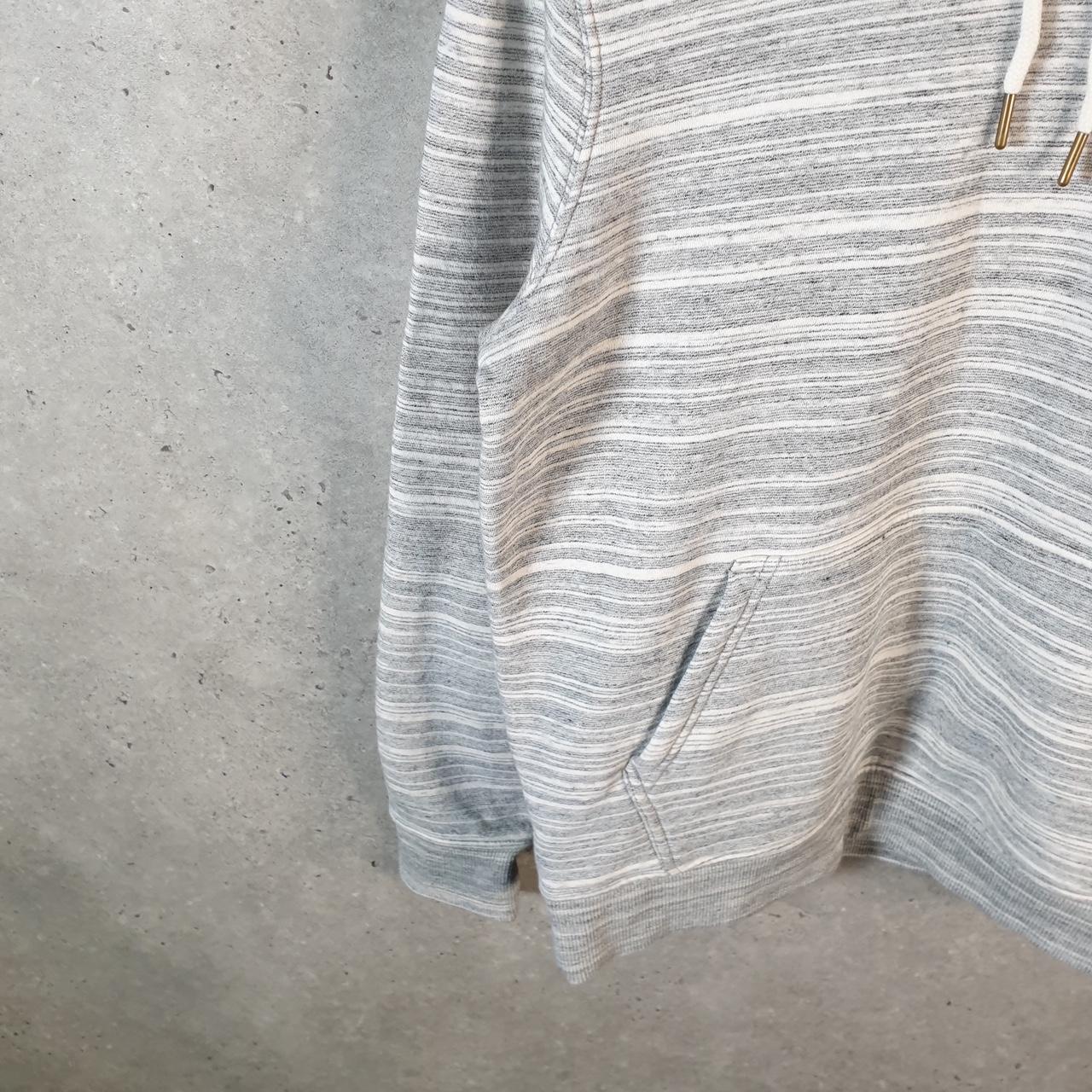 Vintage Carhartt Hoodie Womens Small Grey Pullover Blank Sweatshirt USA Relaxed Fit