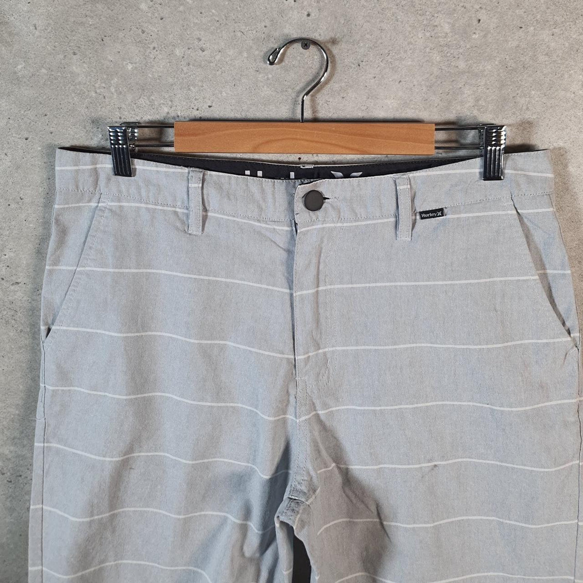 Vintage Hurley Chino Shorts Jorts Cargo Men’s W32 Grey Striped Baggy Cotton A4325