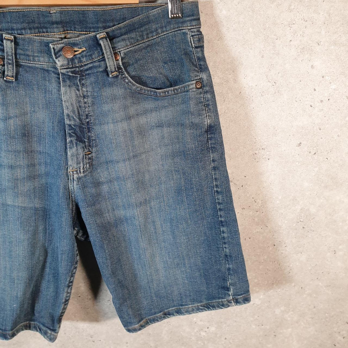 Vintage Wrangler Denim Shorts Jorts Cargo Men’s W32 Blue Baggy Cotton